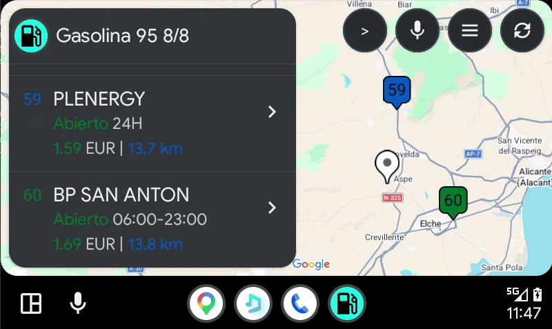 Captura original de Google Play de la vista de mapa y listado en Android Auto con marcadores de gasolineras